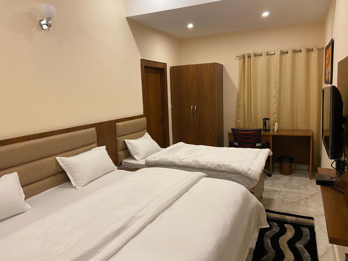 Hotel Tulsi Villa Dehradun Exterior foto